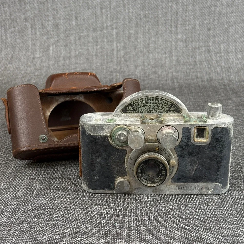 Universal Mercury II Model CX 35mm Camera Tricor f2.7 Lens Vintage